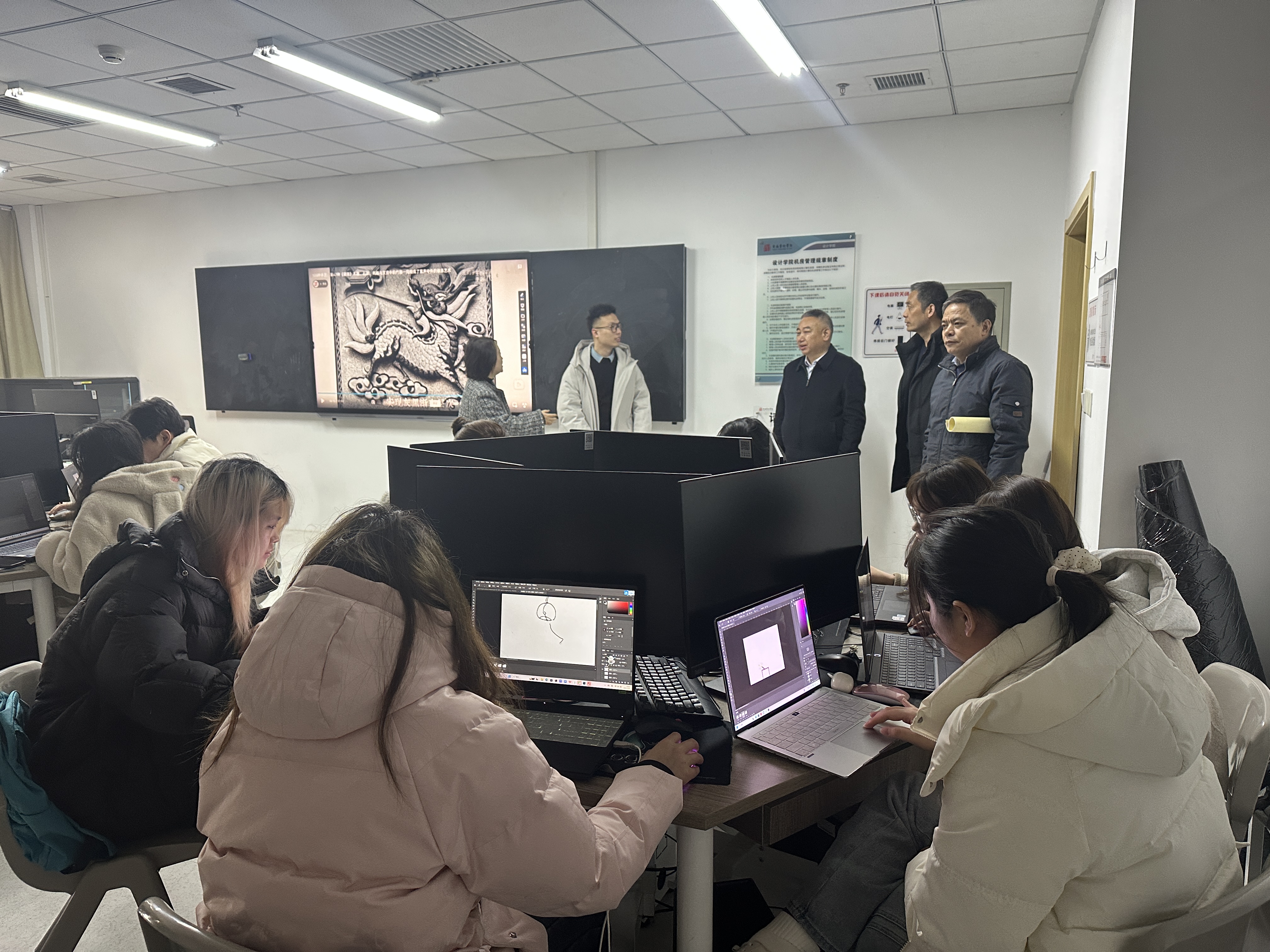 校党委副书记陈文兵一行调研指导设计学院新学期开学工作